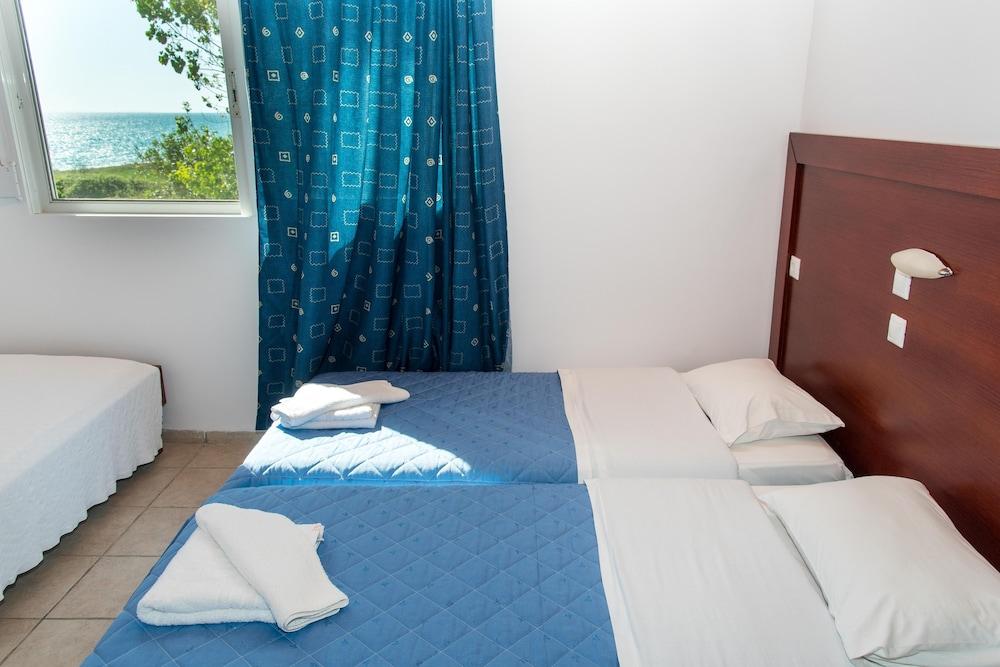 Poseidon Beach Hotel Kastrosikia Exterior foto